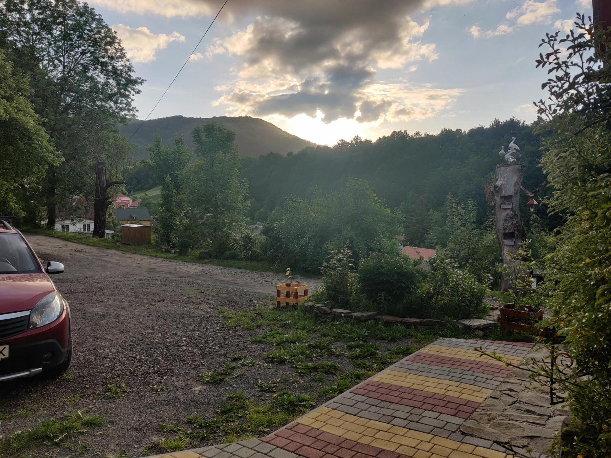 Hotel "У Яслигана" Pilipets Zewnętrze zdjęcie