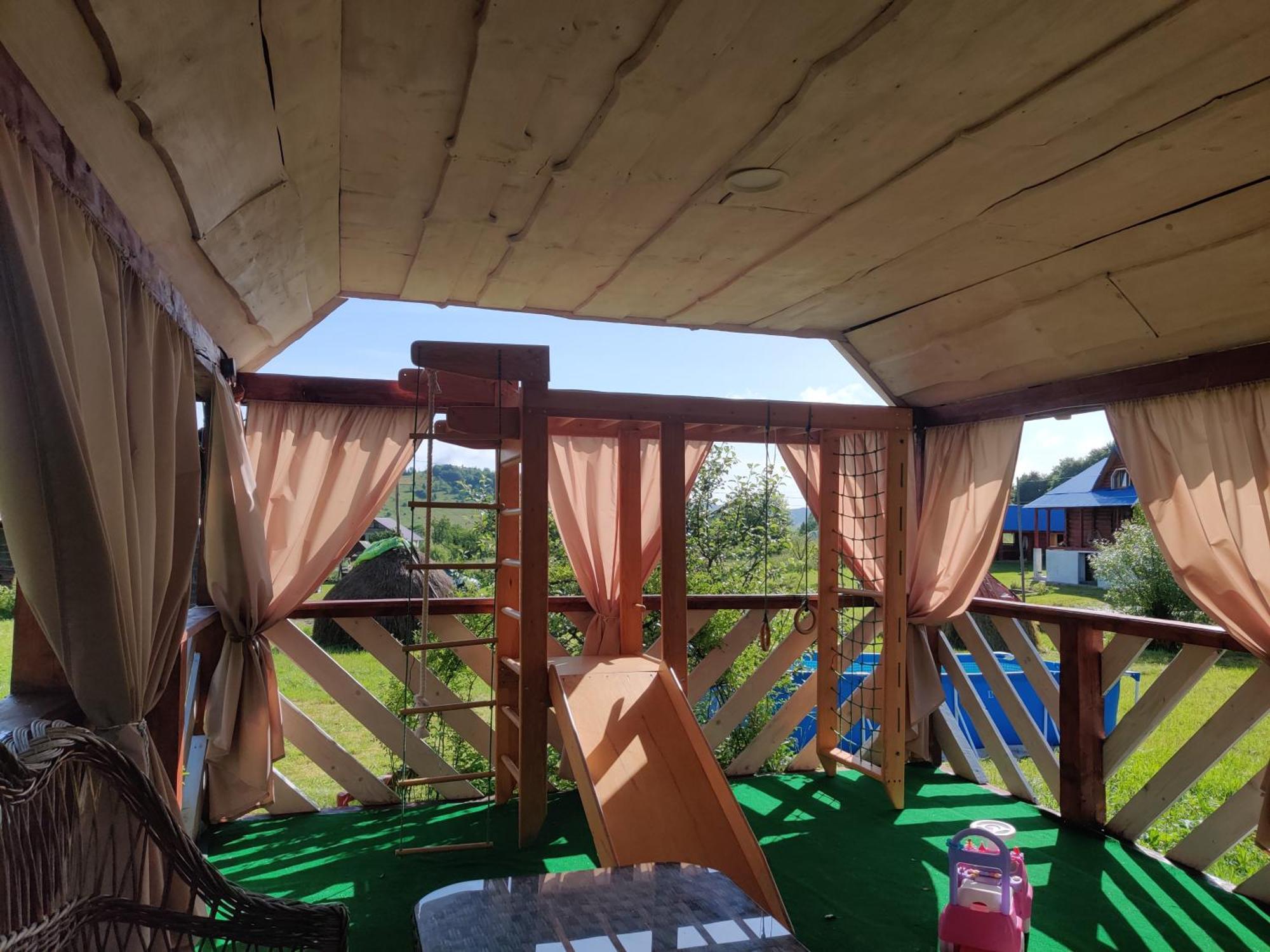 Hotel "У Яслигана" Pilipets Zewnętrze zdjęcie